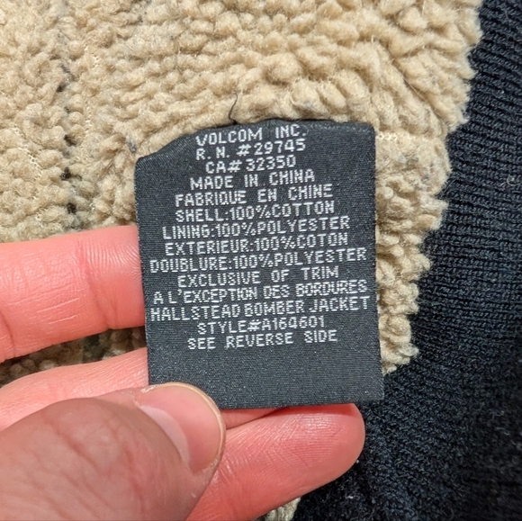 Volcom Women's Black Sherpa Lined Bomber Jacket Size Medium or 6 - Picture 6 of 11